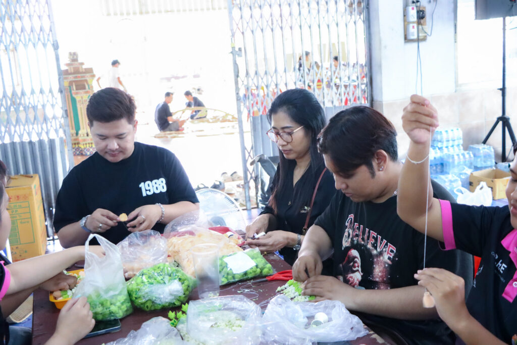 คณะศิลปศาสตร์ มทร.ศรีวิชัย ร่วมสืบสานประเพณีเรือพระ สร้างสรรค์เรือพระวัดสระเกษ สืบทอดศิลปวัฒนธรรมท้องถิ่นภาคใต้ - มทร.ศรีวิชัย (RMUTSV)