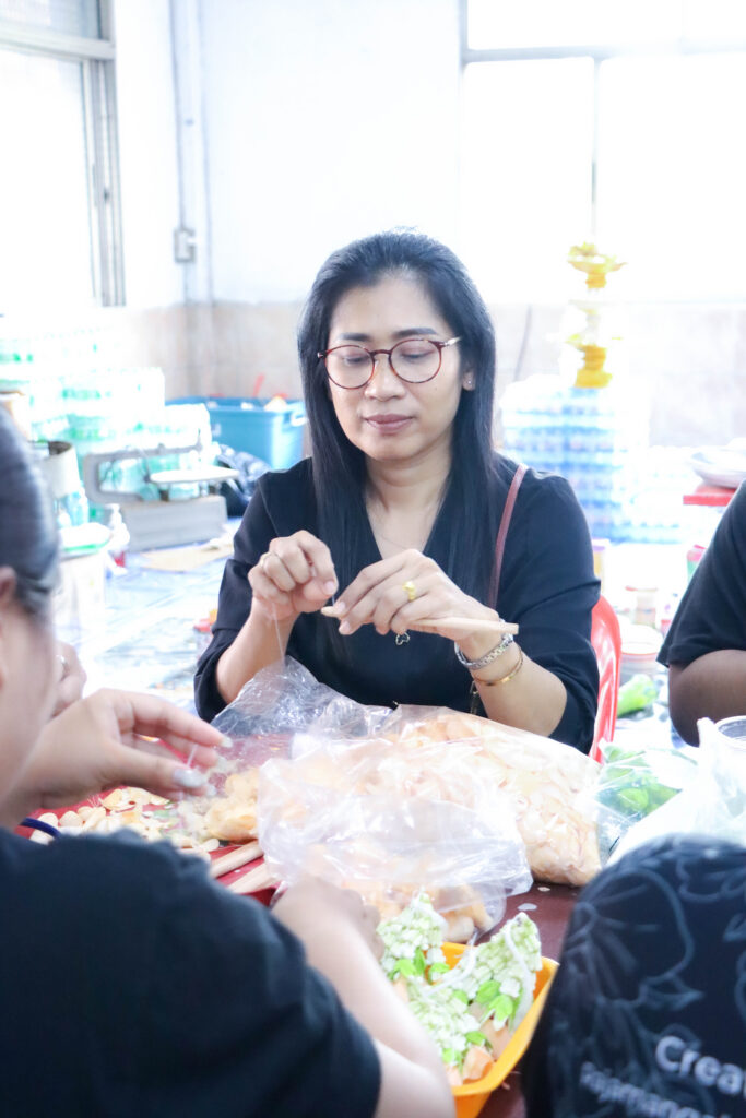 คณะศิลปศาสตร์ มทร.ศรีวิชัย ร่วมสืบสานประเพณีเรือพระ สร้างสรรค์เรือพระวัดสระเกษ สืบทอดศิลปวัฒนธรรมท้องถิ่นภาคใต้ - มทร.ศรีวิชัย (RMUTSV)