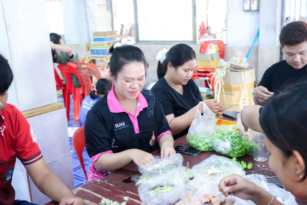 คณะศิลปศาสตร์ มทร.ศรีวิชัย ร่วมสืบสานประเพณีเรือพระ สร้างสรรค์เรือพระวัดสระเกษ สืบทอดศิลปวัฒนธรรมท้องถิ่นภาคใต้ - มทร.ศรีวิชัย (RMUTSV)