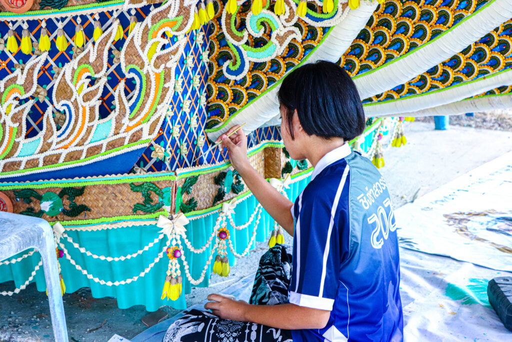 คณะศิลปศาสตร์ มทร.ศรีวิชัย ร่วมสืบสานประเพณีเรือพระ สร้างสรรค์เรือพระวัดสระเกษ สืบทอดศิลปวัฒนธรรมท้องถิ่นภาคใต้ - มทร.ศรีวิชัย (RMUTSV)